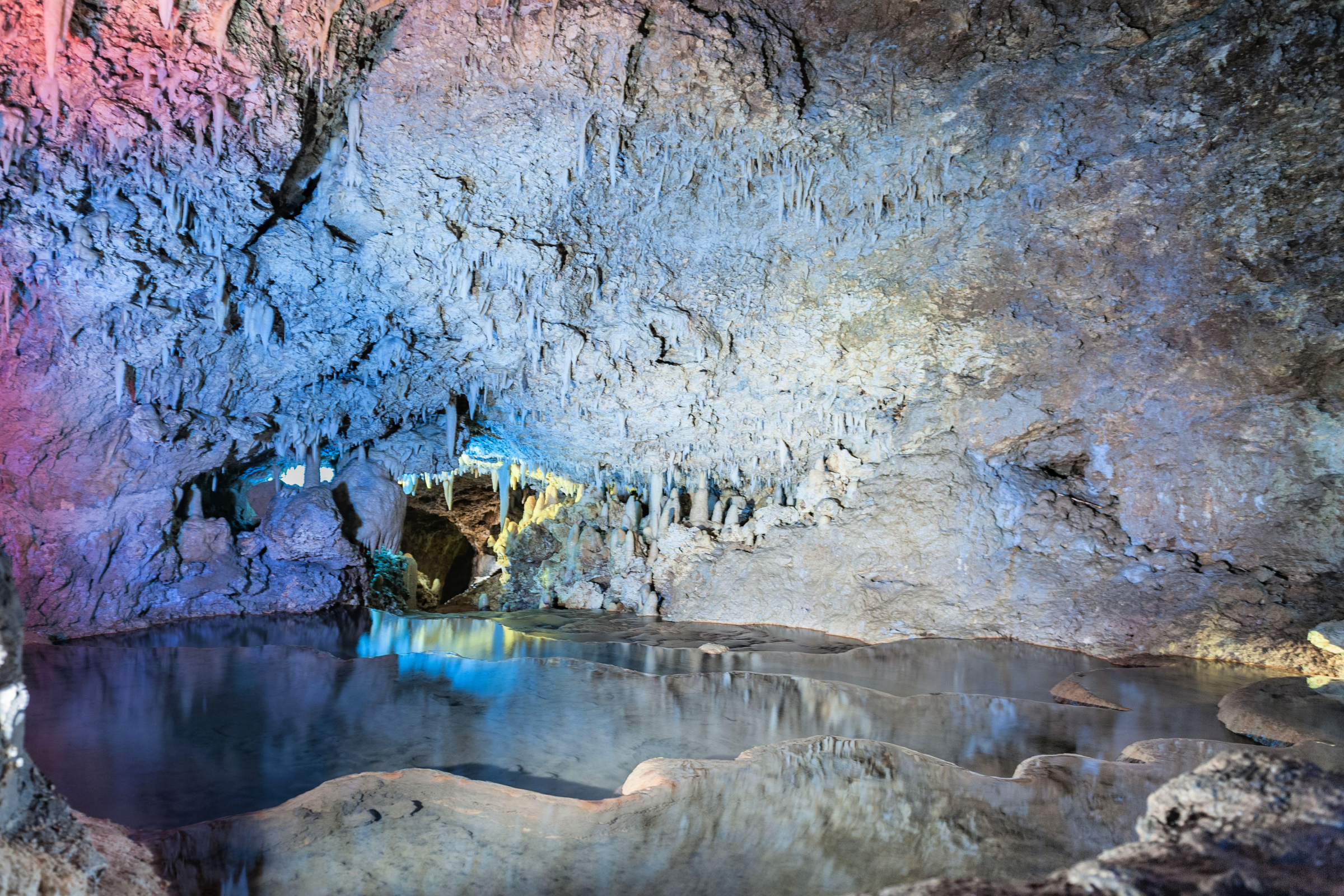 Harrisonâs Cave â A Jaw-Dropping Destination