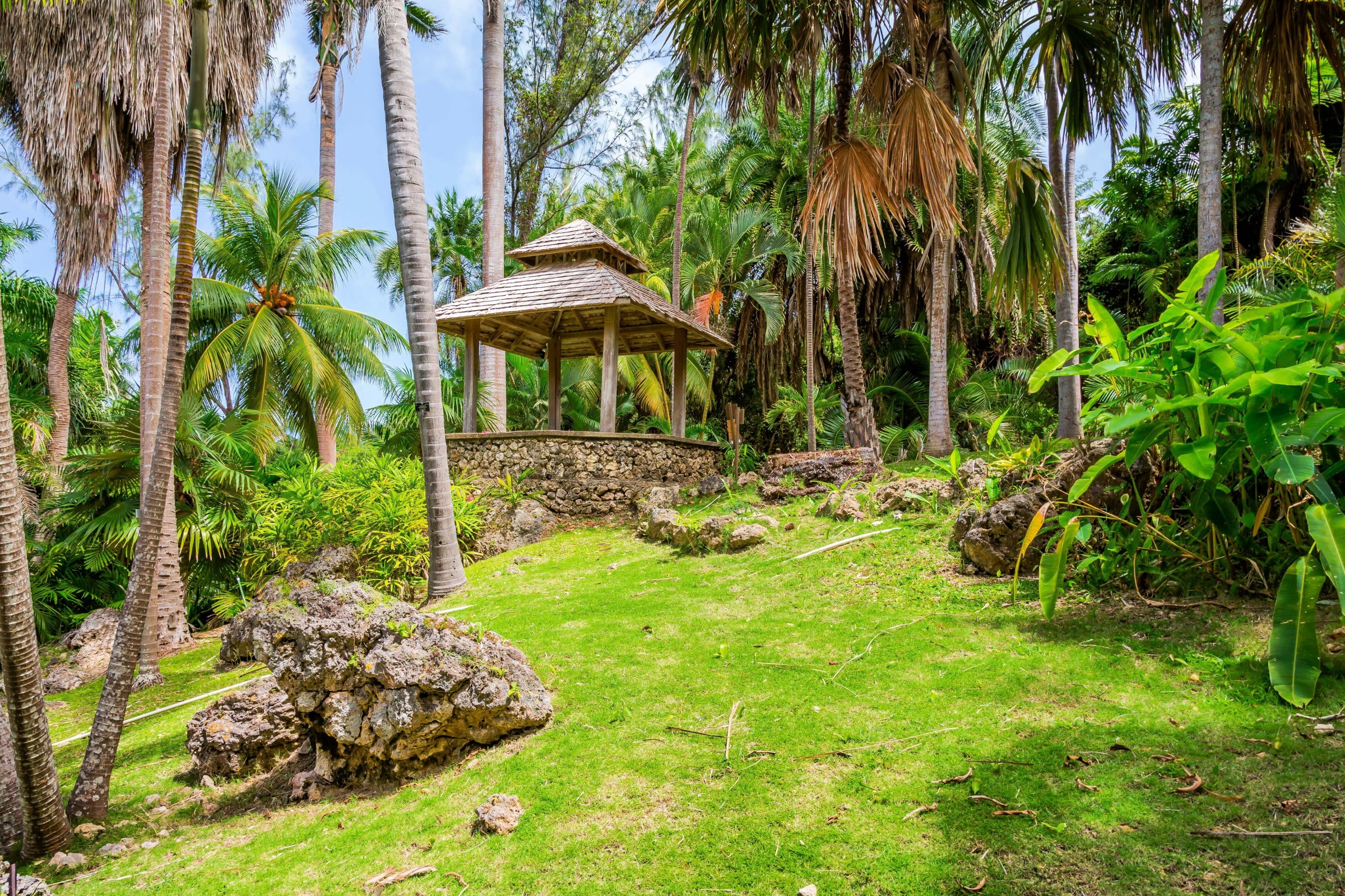 Bathsheba â A Superb Beach Destination